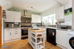 Kitchen/Diner- click for photo gallery